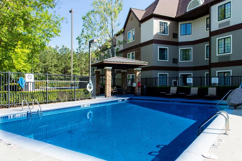 SES_AtlantaAlpharettaAvalon_Amenity_3 - 00407BDD-1384-4AC1-90A5666BD9021F62
