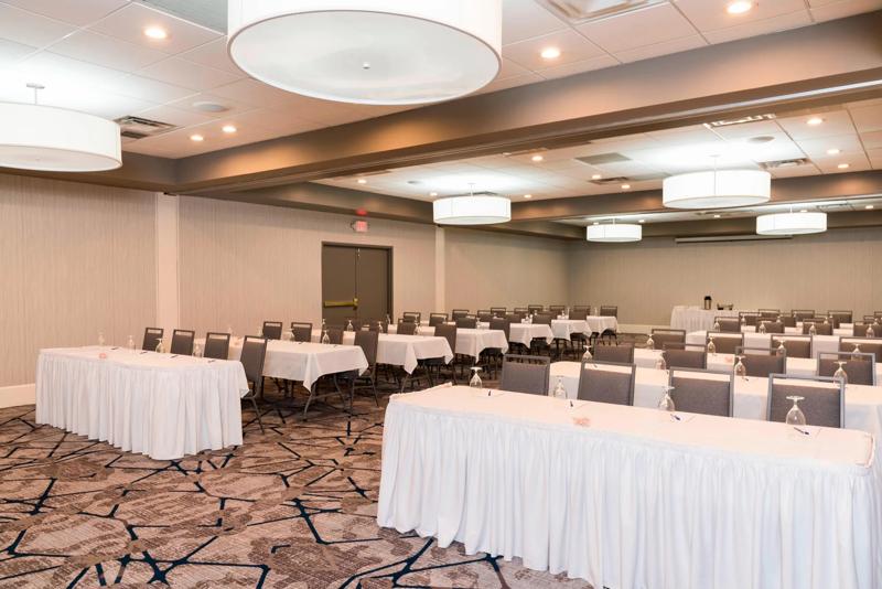 SHR_GrandRapids_Meetings_1 - 007AD20D-0FAD-4A87-943B2F46B1E9EA75