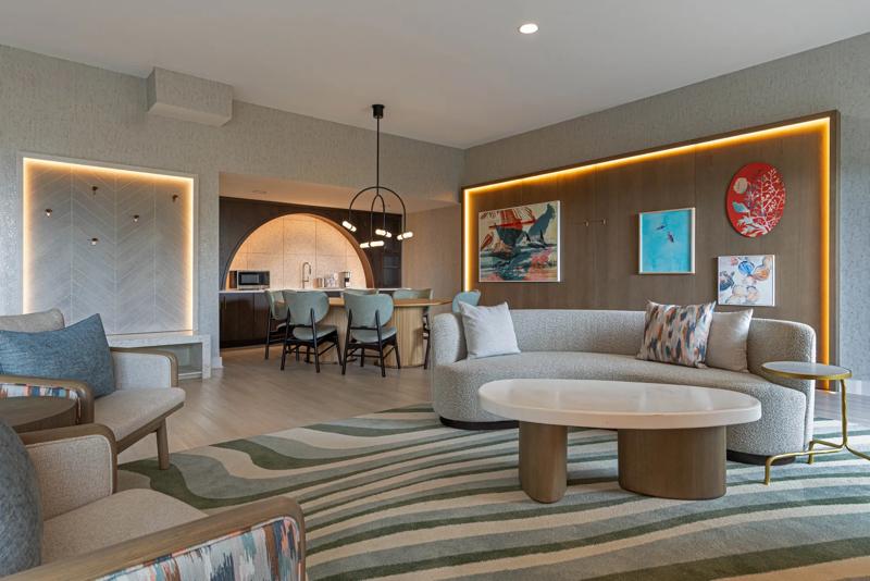 SHR_HiltonHeadIsland_PalmettoSuite_LivingRoom_3 - 00BAEF1C-C5B7-4BC0-A01EDED25AA2F3E9