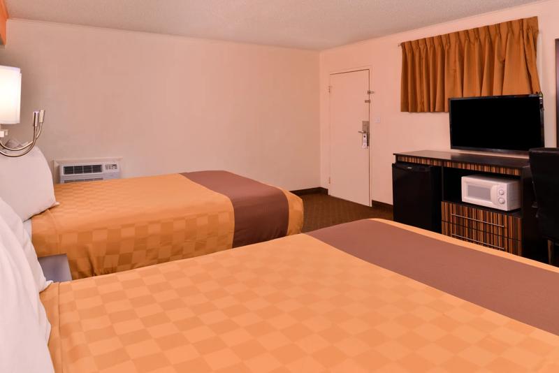 ABVI_PoncaCityOK_GuestRooms_Two Queens_Room Amenities - 01722D8D-F560-4929-A84CCFF8E138D957