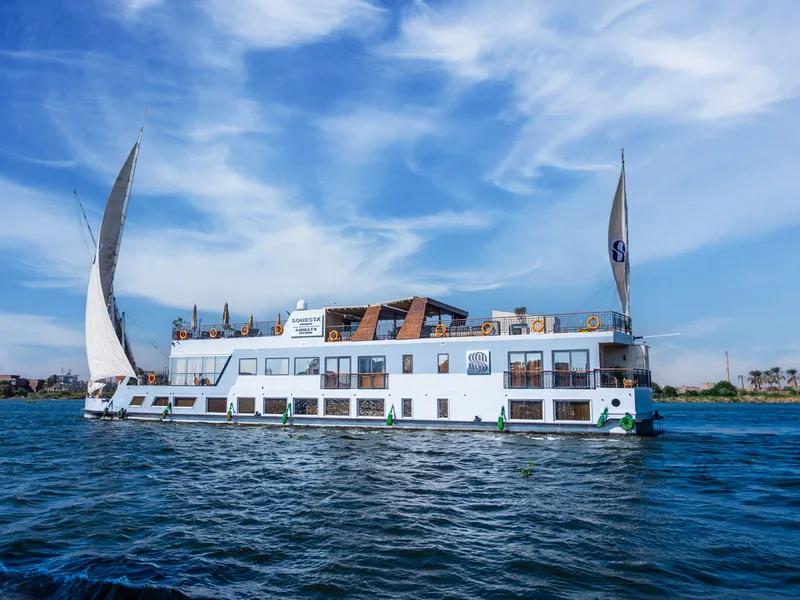 Sonesta Dahabeya Amirat II Cruise