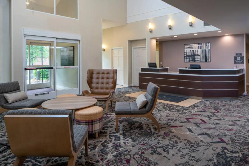 SES_NashvilleBrentwood_Lobby_1 - 04F719A9-43B3-4362-BC597AAE6C8EAF55