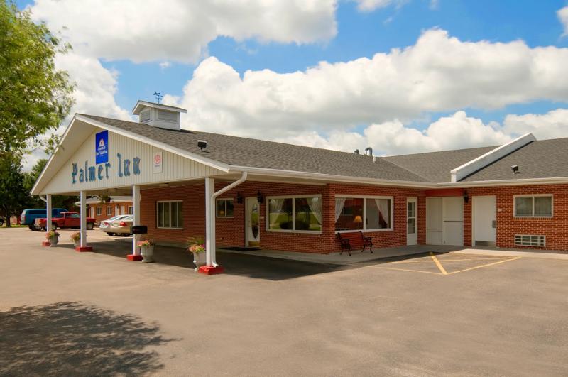 ABVI_YorkNE_Exterior_Entrance - 05168179-C4AF-4162-B61026EEA6FC6DCB