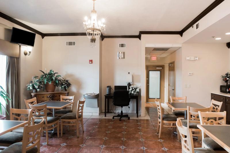 ABVI_GriffinGA_Dining_Breakfast Area_Seating - 054B72AA-876B-42F3-AA135E1D825331B4