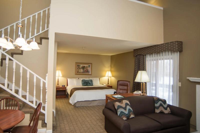 RLIS_Urbana_Guest Room - 06269AFE-A210-4B38-88F8DAAEF8D14F6E