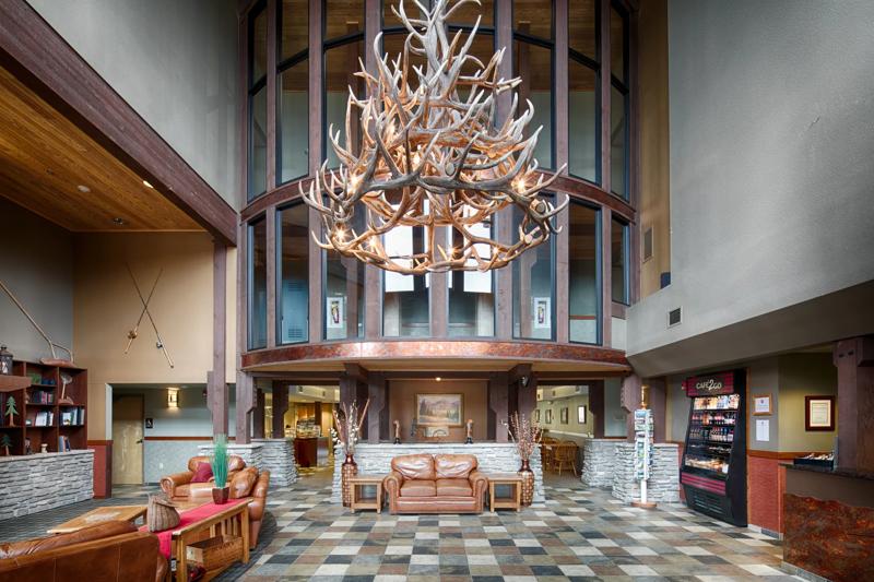RLH_Kalispell_MTKALS_Lobby2 - 0743D5B6-9943-4EAC-BDE57E95A366B4CF