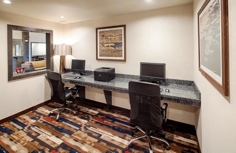 RLIS_Polson_Business Center - 07717794-AB87-4BBA-B940F2F554CF1273