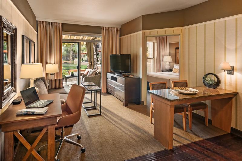 SHR_ScottsdaleGaineyRanch_Guestroom-OneBedroomCabanaPatioSuite - 0888BB6B-4257-439E-AA9782DB2F6AB779