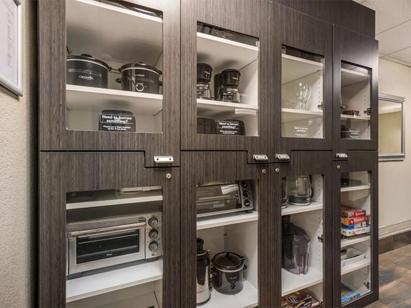 SIM_DenverWestFederalCenter_Amenities_Kitchen on Demand - 0888CBBE-9BF2-4C34-9BB51727C39DC0EC