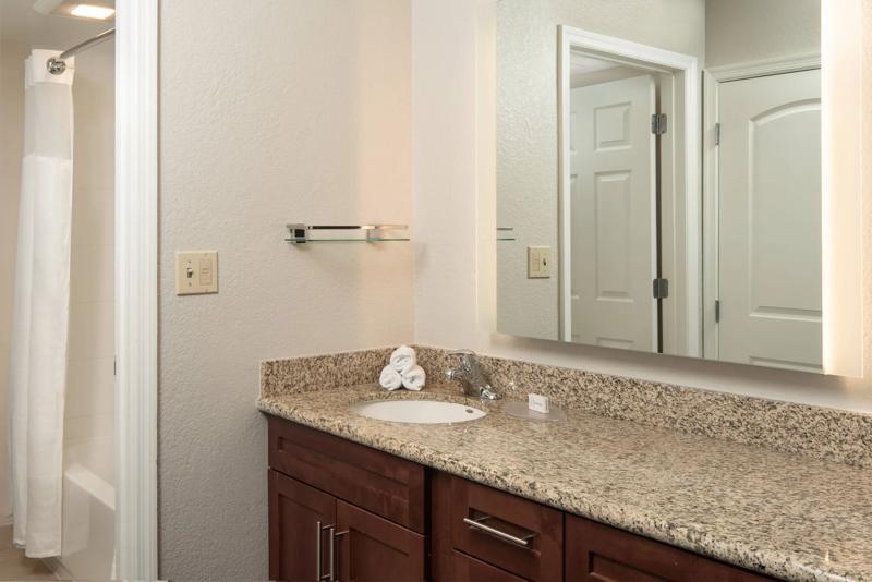 SES_NashvilleBrentwood_GuestRoom_1 - 09C5479C-F4BE-4814-9B2A418F8764A821