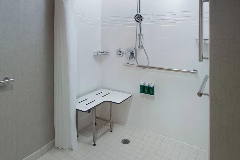 SES_RaleighCary_GuestRoom_10 - 09DFD7E5-71BC-4F19-A584AE98DBF068FF