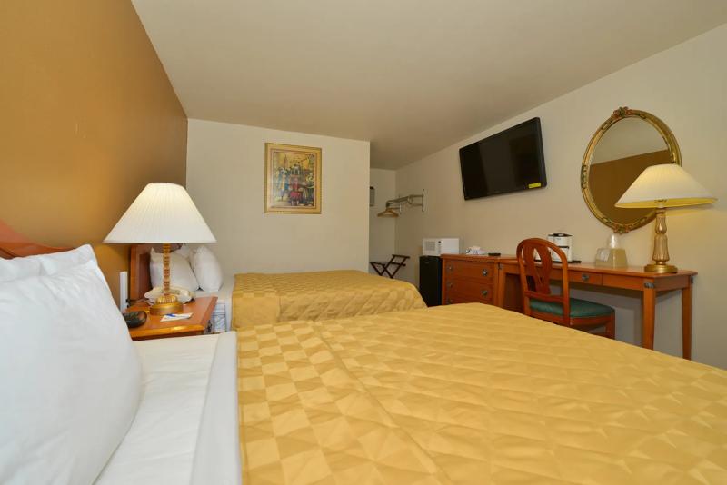ABVI_SantaRosaNM_GuestRooms_Two Queens_Room - 09E1D2D0-F83E-4975-9B41E7587301E4D3