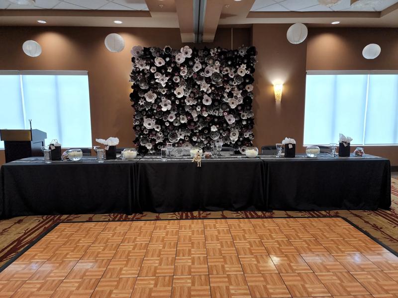 MOD_Hotel11_Weddings_Blk Wedding Head table - 0A2EE074-113F-4F11-B04FAF214B6A65E3