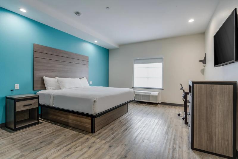 RLIS_Katy_Guest Room - 0ADCAE43-9039-45F6-BB436ACF6F98BB94