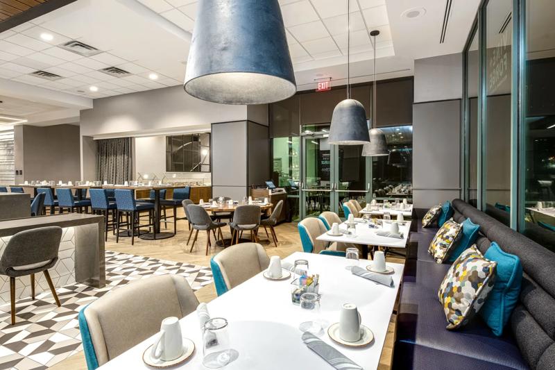 SHR_ColumbusDowntown_Dining_Vine+Forge_3 - 0AE68460-471D-484F-BA284D706D4E4A30