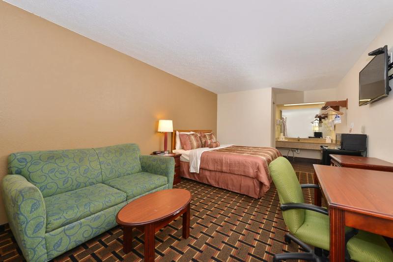 ABVI_NashvilleDowntownTN_GuestRooms_King_Room - 0BB8600B-4343-410C-A03302650E33C0A6