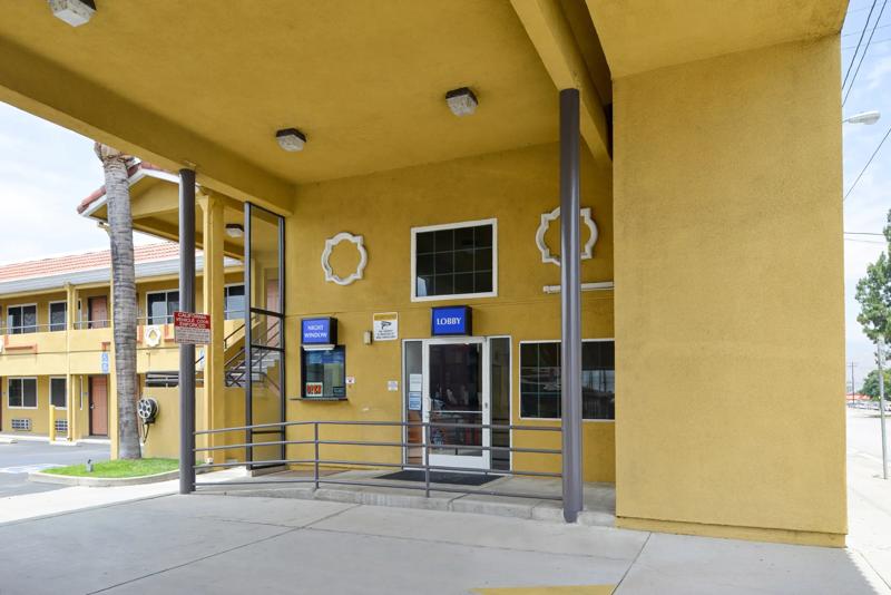ABVI_AzusaPasadenaCA_Exterior_Entrance - 0C1C8D2A-BD43-46F1-B22E3D1EA7EAEF7D