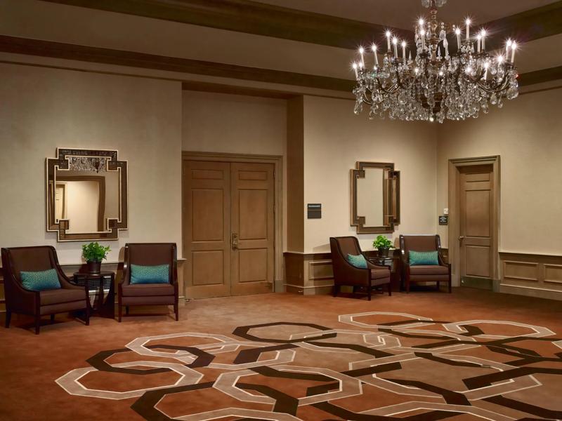 TRS_HarborCourtBaltimore_Meeting Space_Prefunction - 0C3EF5ED-3F68-4D8E-87DBBDD186A94722