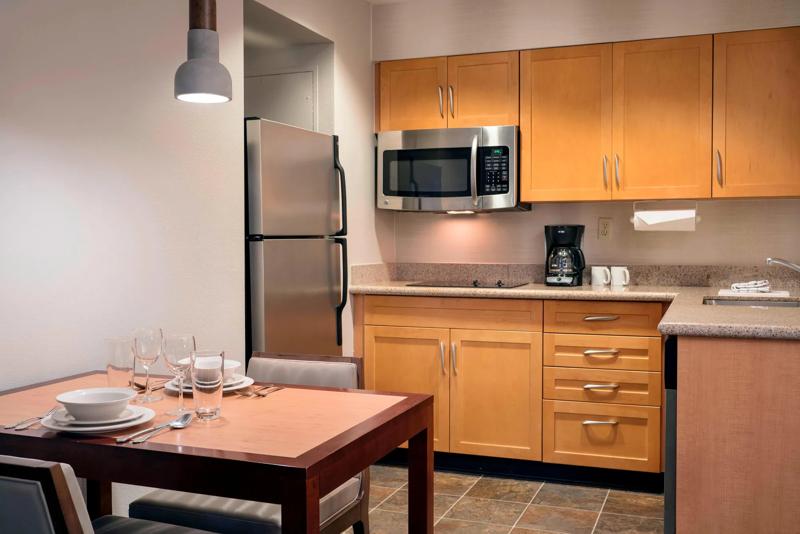 SES_ScottsdalePV_GuestRoom_6 - 0C55A268-9318-4F5F-8C4F70A040C00557