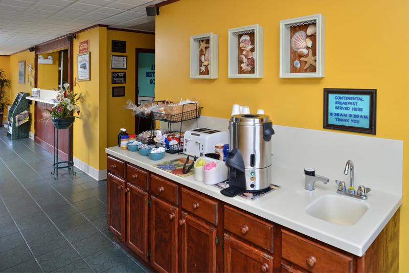 ABVI_OceanInnFL_Dining_Breakfast Area_Buffet - 0D9D30B4-E2B8-4798-85A08A9735AF78C1