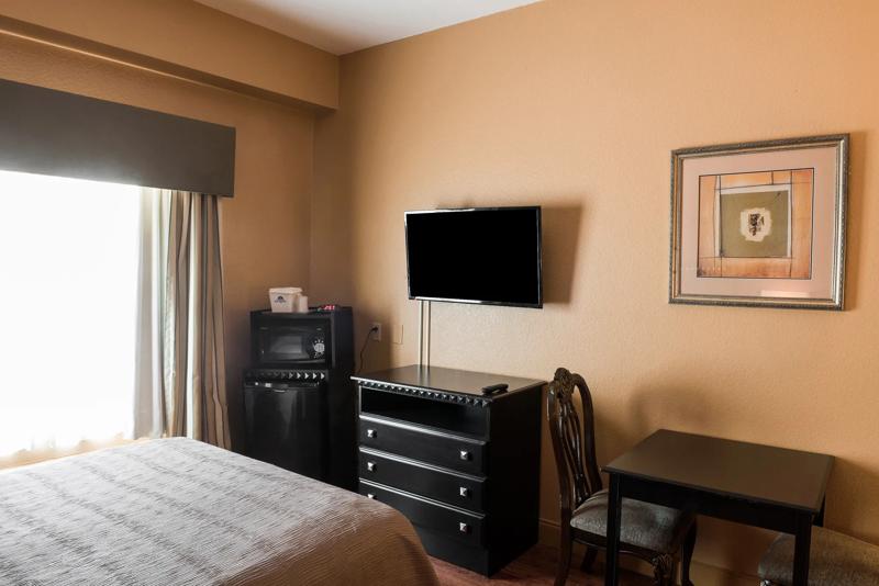 ABVI_GriffinGA_GuestRooms_Queen with Jacuzzi_Room Amenities - 0DDC68DE-84DB-4969-BB892BBB2B1E0415