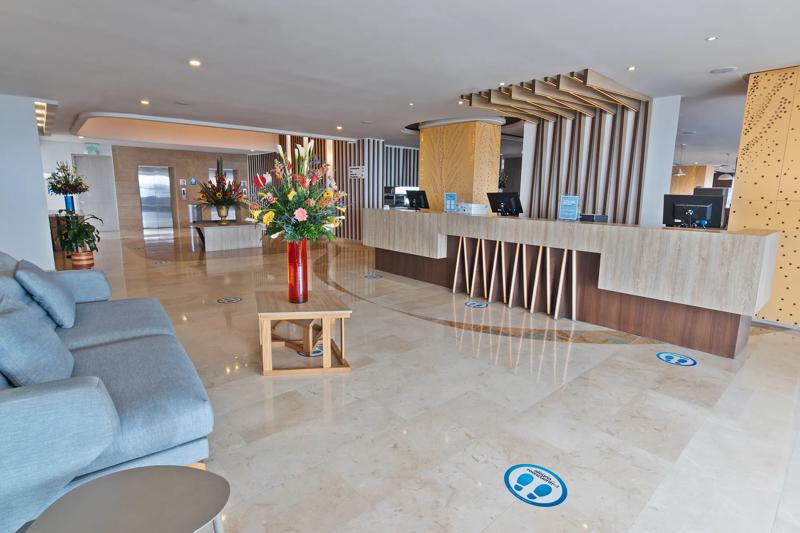SHR_Ibague_Lobby - 0F623596-633E-4AD3-B3AACA4C984A1AED