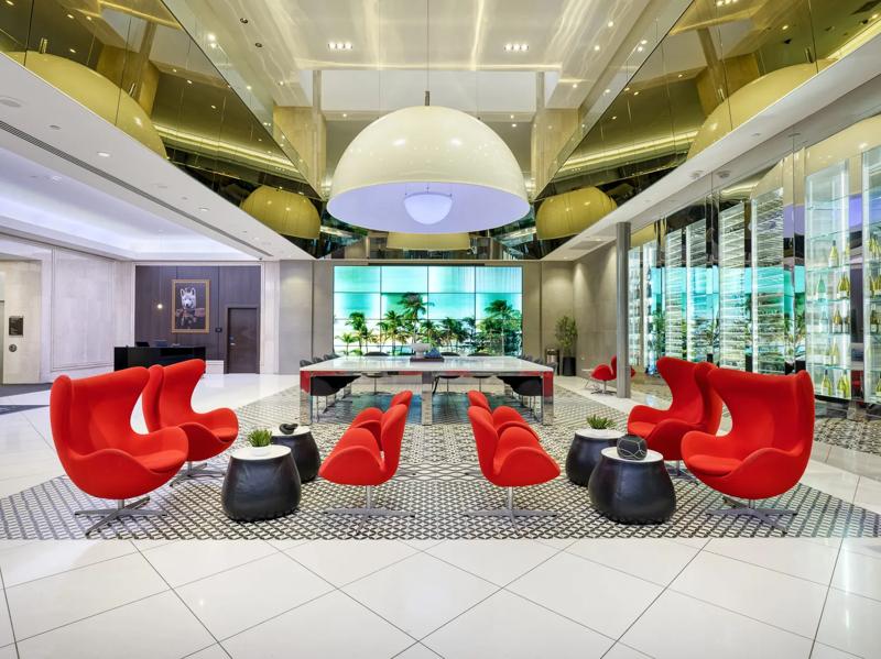 TRS_MinneapolisDowntown_Lobby_Seating - 0FC9305E-D667-49C6-82591C6634499CEC