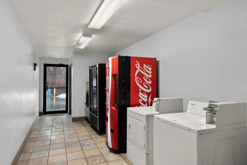 ABVI_BangorME_Amenities_Vending - 10E0D38D-F17A-43EB-89709A4A4A7EF358
