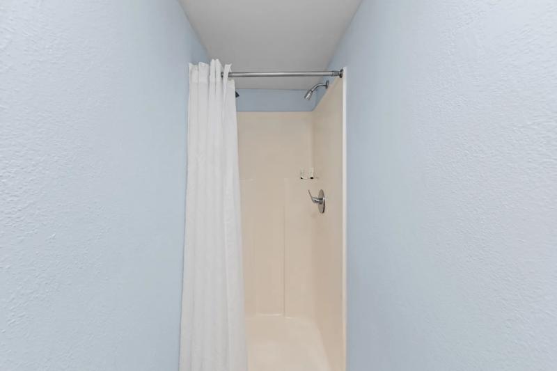 ABVI_BrownsvilleWestTennessee_TN4479-Jacuzzi-5 - 113DF860-7D91-4716-8CBE3F8B787B982C