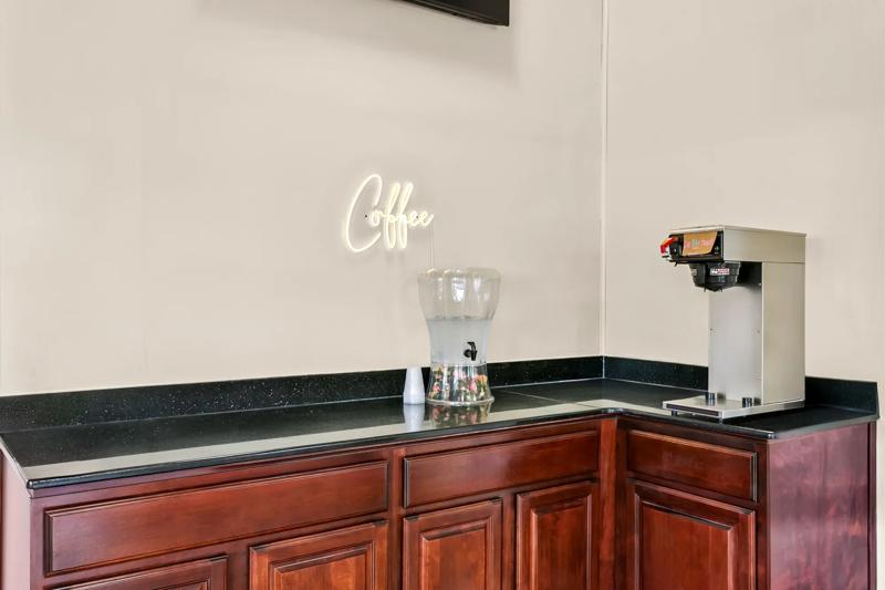 AVBI_Martinsburg_WV2151_-CoffeeArea-1 - 1150B70E-E1F5-4D36-8A5B008345923DEF