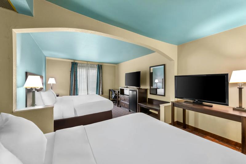 RLIS_Blue Springs_Guest Room - 1278B0E8-E159-4920-B96354C6007BC47A