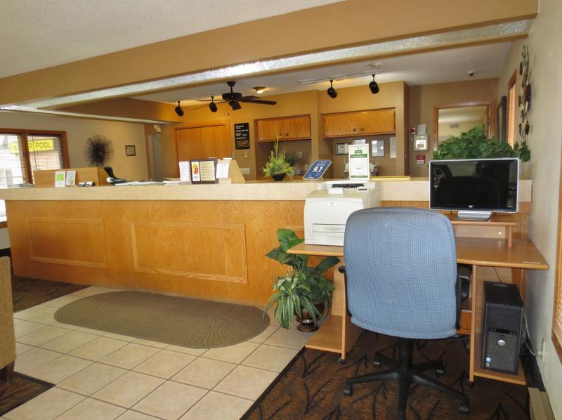 AVBI_AtlanticIA_Amenities_Business Center - 129DC31B-ED26-4532-93447BCC2CE66CEA