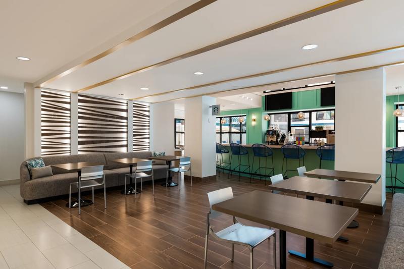 SES_OrlandoInternationalDrive_Dining_CoffeeBar_3 - 131E0FE4-DE30-4623-A5B4D4984F34E03A
