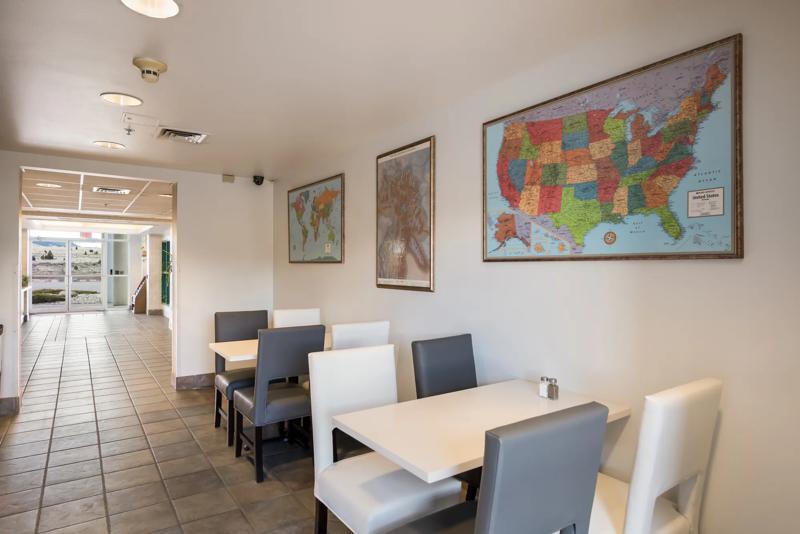 RLIS_Butte_MT_Breakfast Area - 132B5C56-5BF3-4BC9-9F4A3A1DFCF4FF30