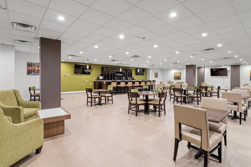 RLH_Charlotte_NC5086_Restaurant 3 - 134EDB69-8042-45E5-8585C69030EF129B