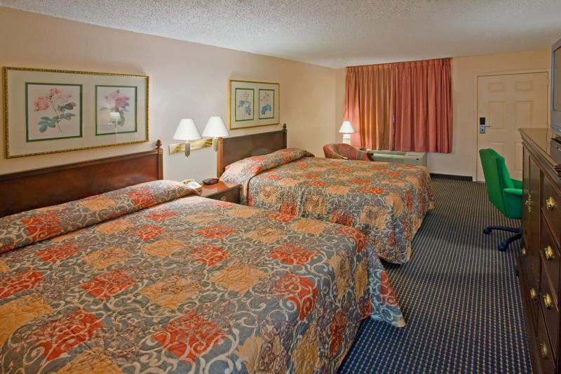 ABVI_Laredo_TX1485_TwoQueenBeds - 136EA166-8F12-43B0-8C61540D4DCDBE1E