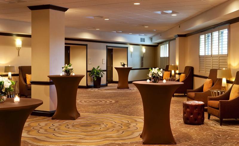 SHR_AtlantaAirportNorth_SocialEvents_PrefunctionArea_CocktailRounds