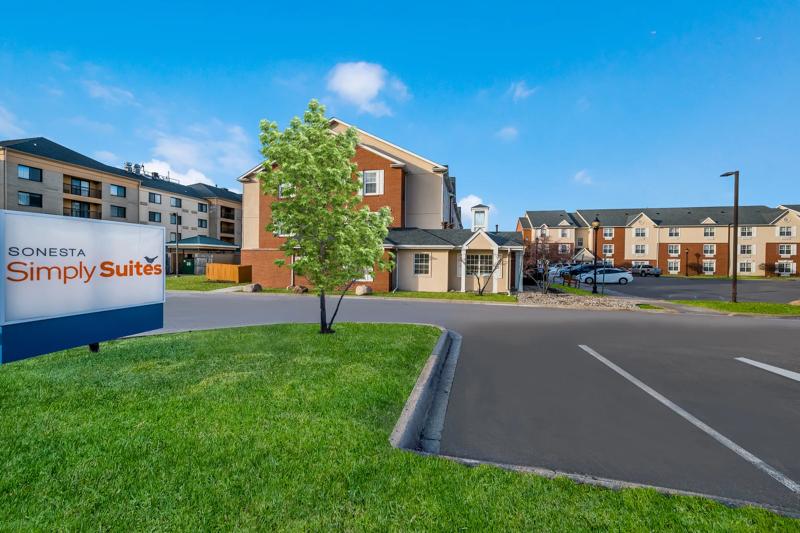Sonesta Simply Suites Detroit Novi