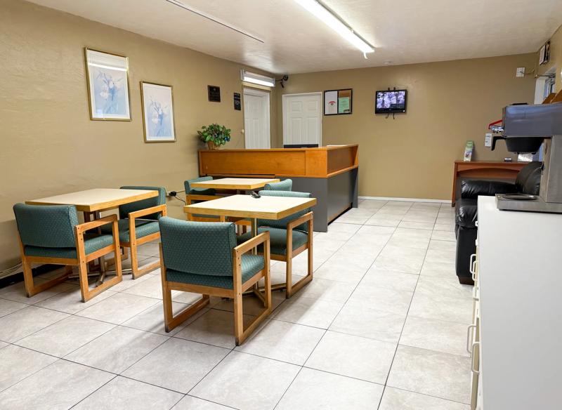 ABVI_WendoverUT_Dining_Breakfast Area - 14B751D9-3842-491B-911769271080F131