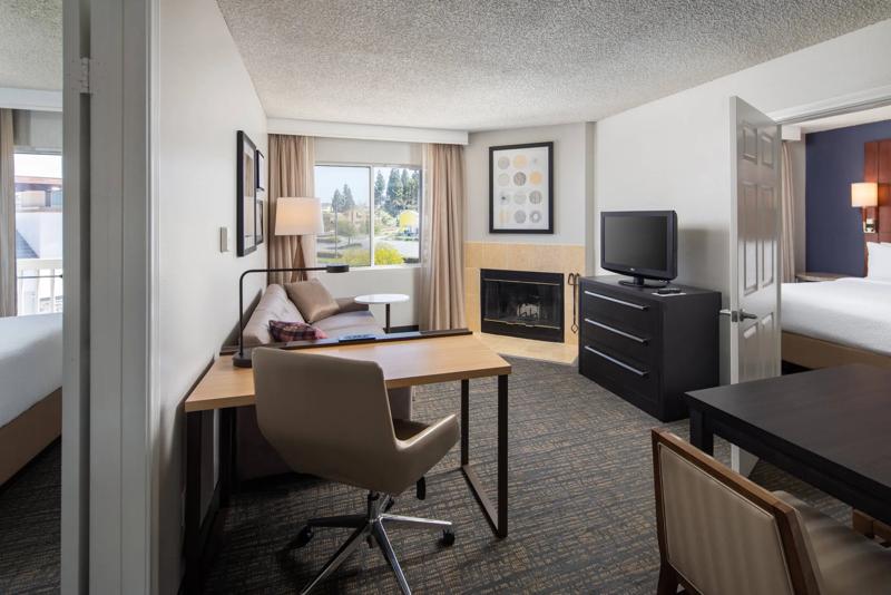 SES_SanDiegoCarmelMountain_GuestRoom_5 - 14F045D2-92F7-457E-982F69E4C142A9C7