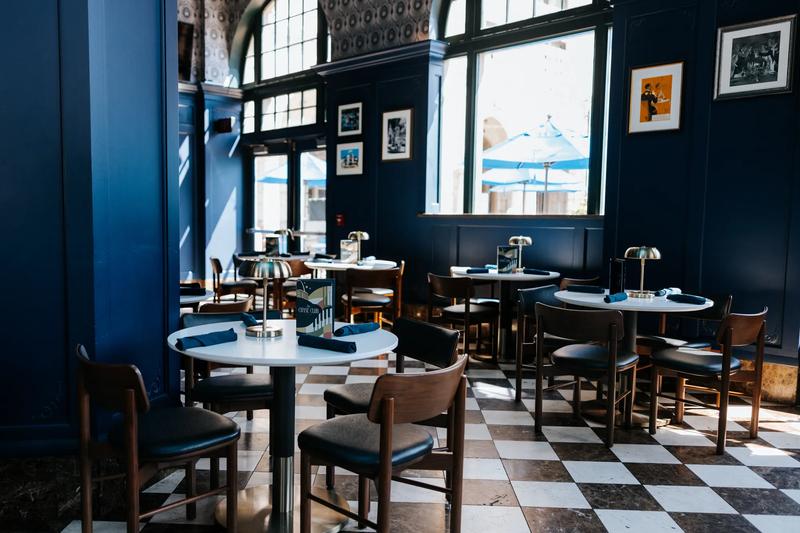 TRS_ChaseParkPlaza_Dining_ChaseClub_Seating_1