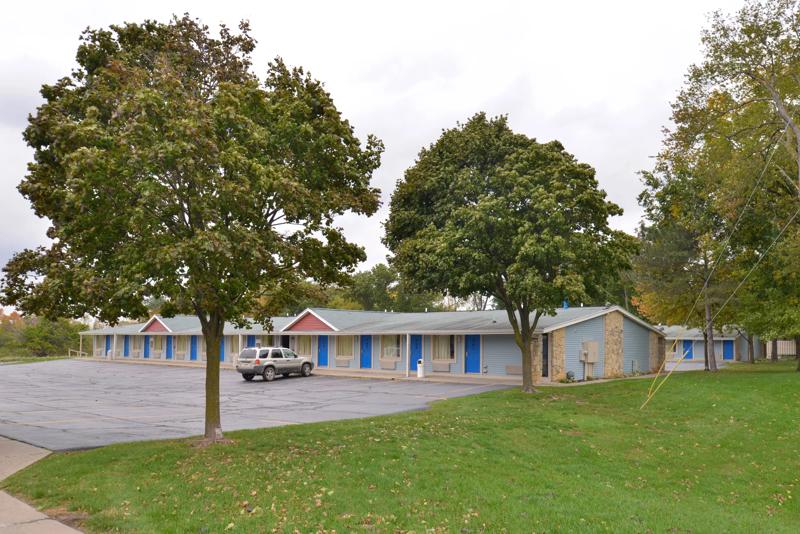 ABVI_JacksonMI_Exterior_Front_Landscaping - 154AE5E2-1695-455F-9CA6497AE8B7837A