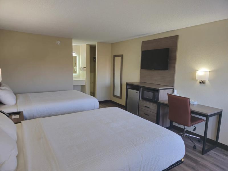 ABVI_ElizabethtownKY_GuestRooms_Two Queens_Room Amenities - 1582F0AF-E552-413C-9FE9EB79A143956E