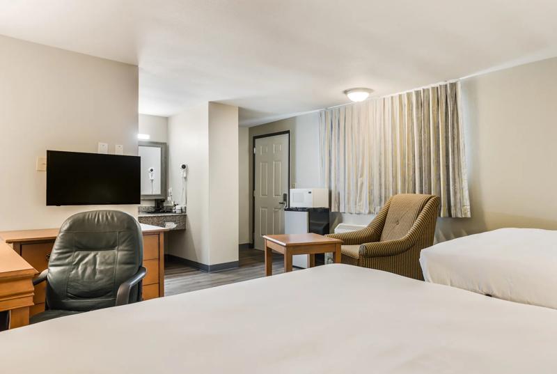 ABVI_LebanonMO_GuestRooms_Two Queens_Entry Side - 15CECB04-994C-4F4A-911F5FEDC9F5F103