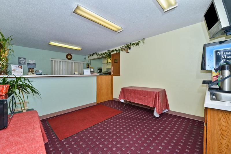 ABVI_ChampaignIL_Lobby_Front Desk_Angled - 165F2F88-56BB-4D01-A13215FBD01D7D4A