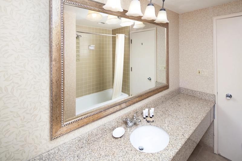 RLIS_Missoula_Guest Room - 170FF0B2-3E0D-4723-871AF80AC9936230
