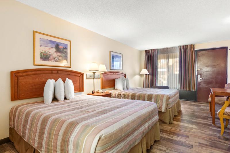 ABVI_OceanInnFL_GuestRooms_Two Doubles_Beds - 182A8100-D326-488D-9260182CD4205E27