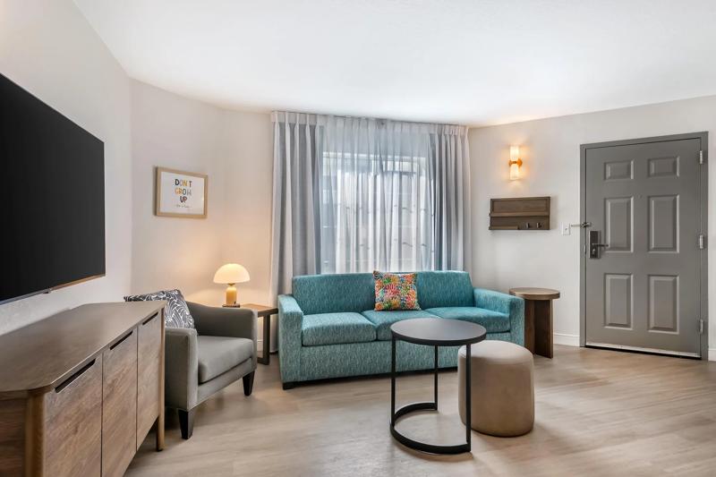SES_LakeBuenaVista-Orlando_GuestRoom_5 - 18E26EAD-A9B0-4B27-8C05C5F300E993BD