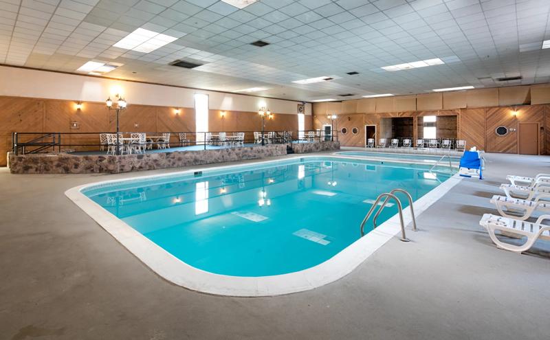 RLH_Ellensburg_WAELLE_PoolAngled_BE - 19CFC301-08EA-485A-A8B62A76AF8F4873
