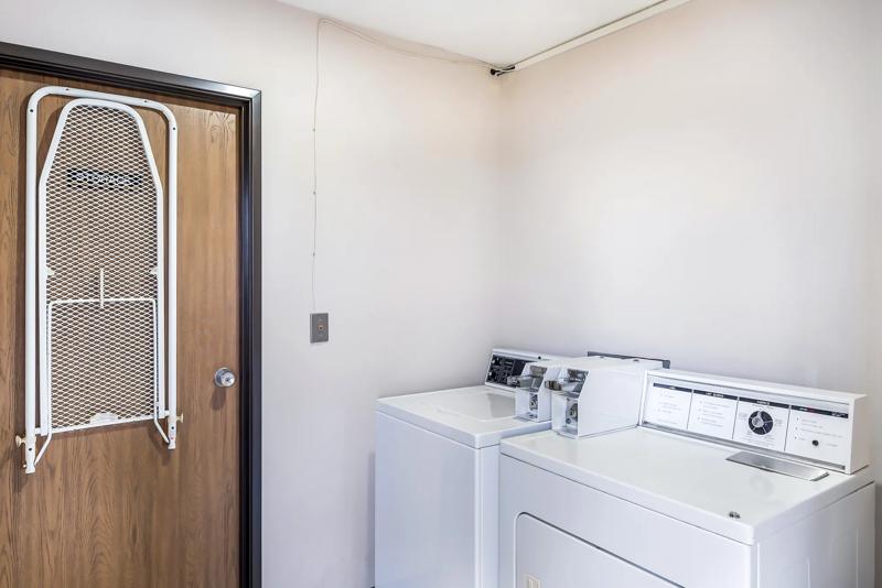 ABVI_WenonaIL_Amenities_Laundry - 1A16737F-C9EC-46DA-8D9EE852265B9B84